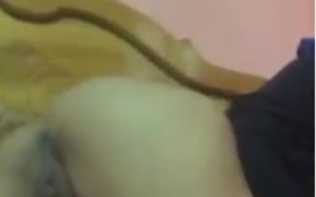 Bangladeshi Girl Masturbates in Hotel Balcony video
